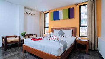 Egyptian cotton sheets, premium bedding, minibar, in-room safe