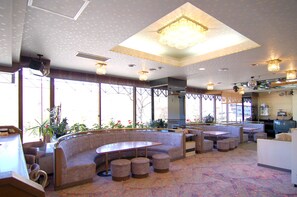 Lobby lounge - Diamond Shiga (Yamanouchi)