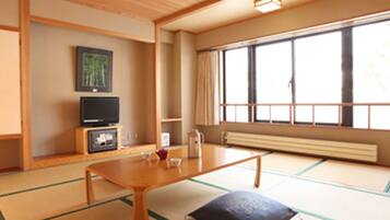 Chambre Tradition, salle de bains commune | Wi-Fi gratuit, draps fournis