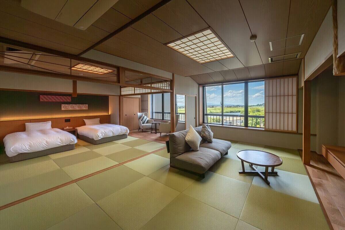 Superior Room | Down duvets, in-room safe, free WiFi, bed sheets