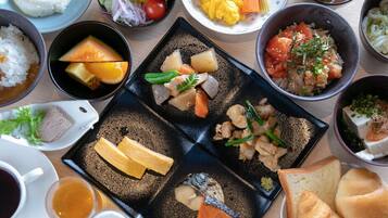 Tägliches Frühstücksbuffet gegen Gebühr