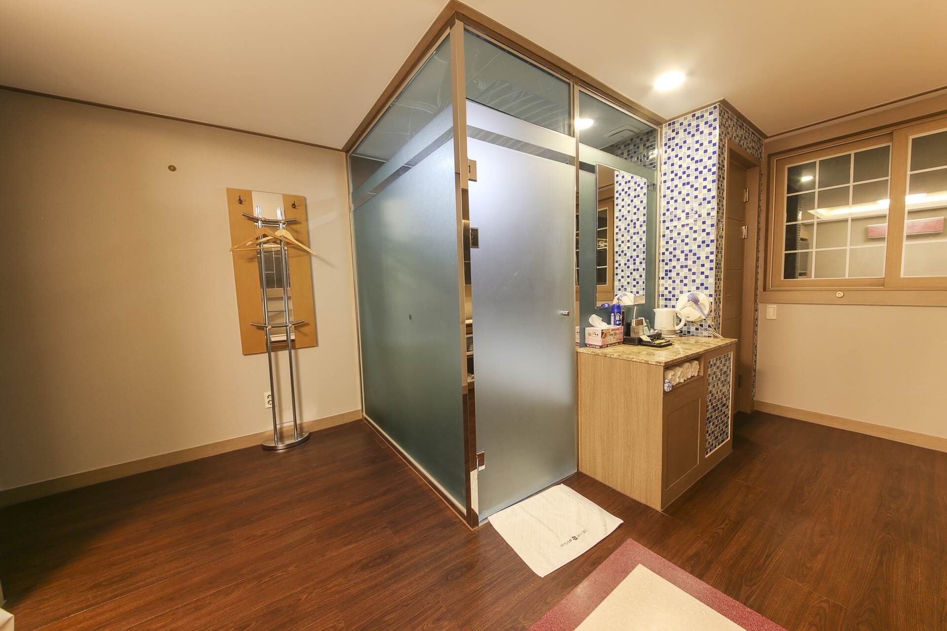 standard room | 1 bedroom, down duvets, soundproofing, free wifi