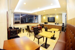 Lobby sitting area - Sugar Hotel (Gyeongju)