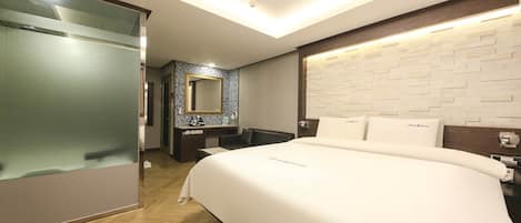 Standard Room | Down comforters, soundproofing, free WiFi, bed sheets