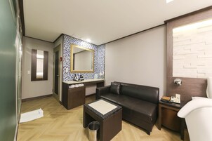 Standard Room | Down comforters, soundproofing, free WiFi, bed sheets