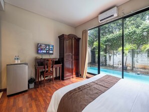 Cofres nos quartos, escrivaninha, cortinas blackout, Wi-Fi de cortesia
