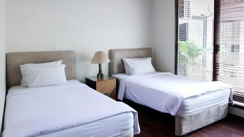 Deluxe Room | In-room safe, desk, blackout drapes, free WiFi