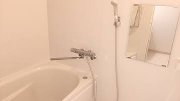 Standard Room, Non Smoking (2 Single Beds and 3 Japanese Futon) | Bathroom | Combined shower/tub, hair dryer, towels