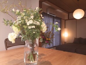 Standard Room, Non Smoking (2 Single Beds and 3 Japanese Futon)