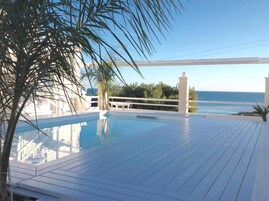 2 piscine all'aperto, ombrelloni da piscina, lettini