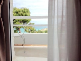 Suite panoramica, balcone, vista mare | Vista dalla camera