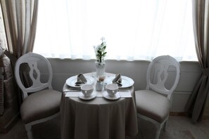 Free daily continental breakfast - Playa del Mar (Monopoli)