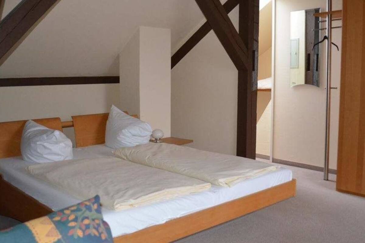 family room | desk, free wifi