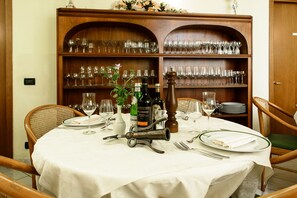 Frühstück, Mittagessen und Abendessen