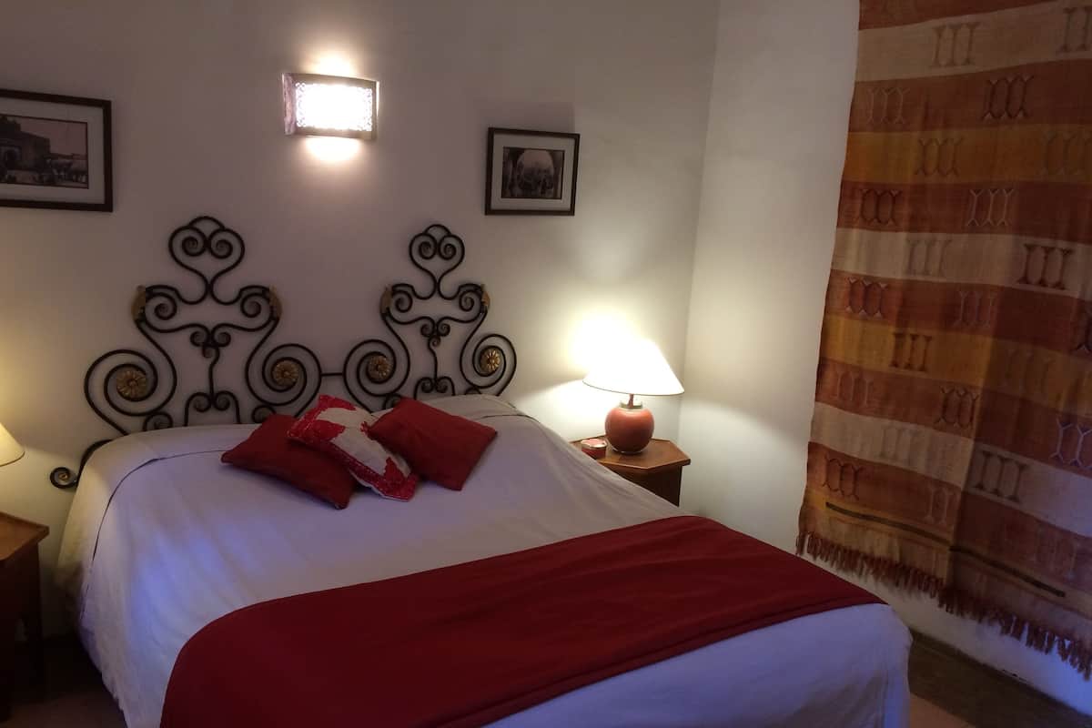 Habitación doble estándar (Marrakech) | Ropa de cama de alta calidad y decoración personalizada