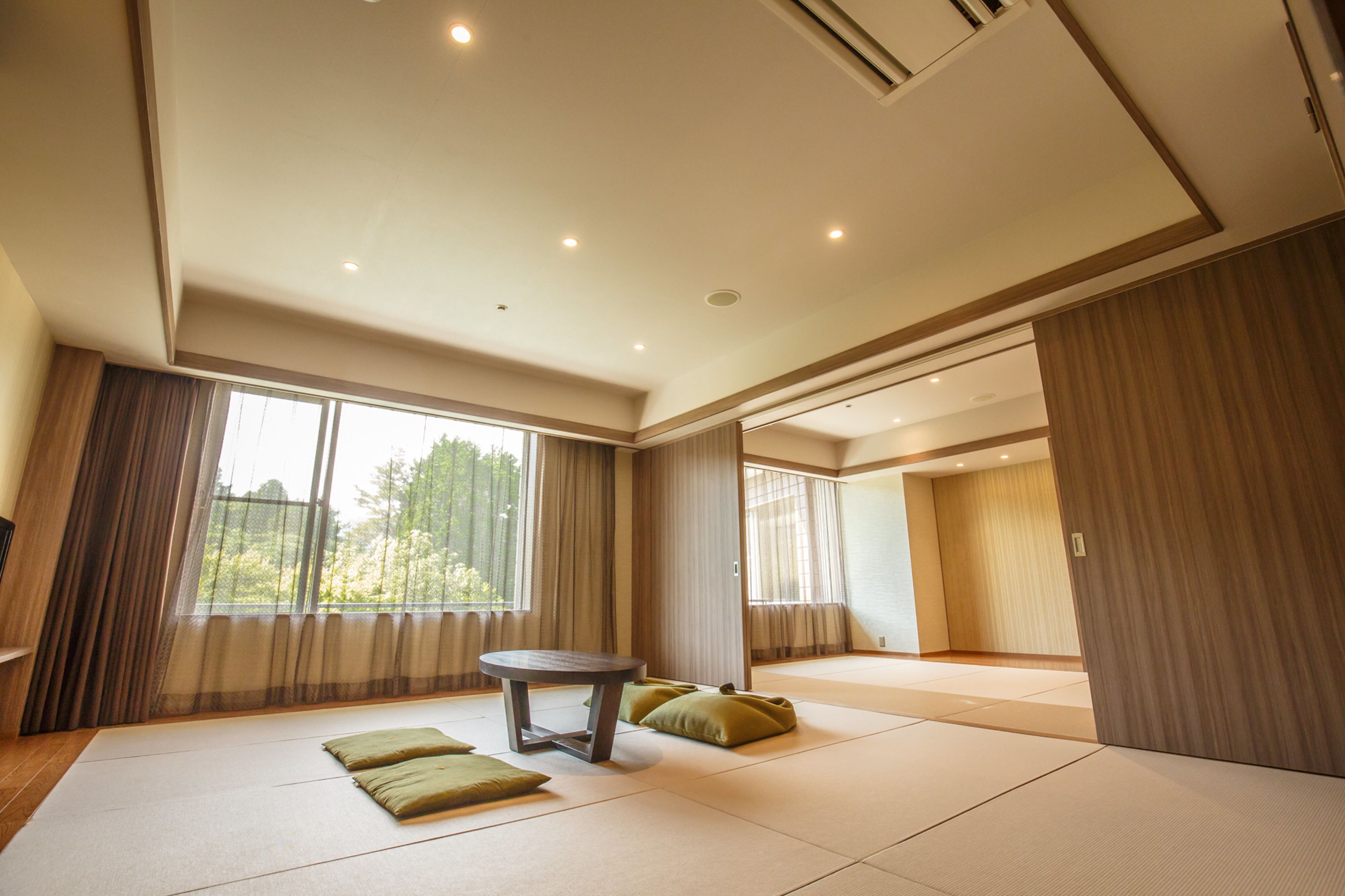 in-room safe, desk, laptop workspace, iron/ironing board