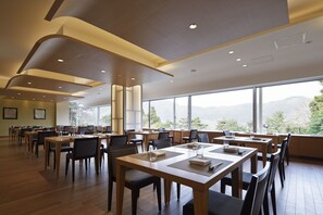 Daily buffet breakfast for a fee - Laforet Hakone Gora Yunosumika (Hakone)