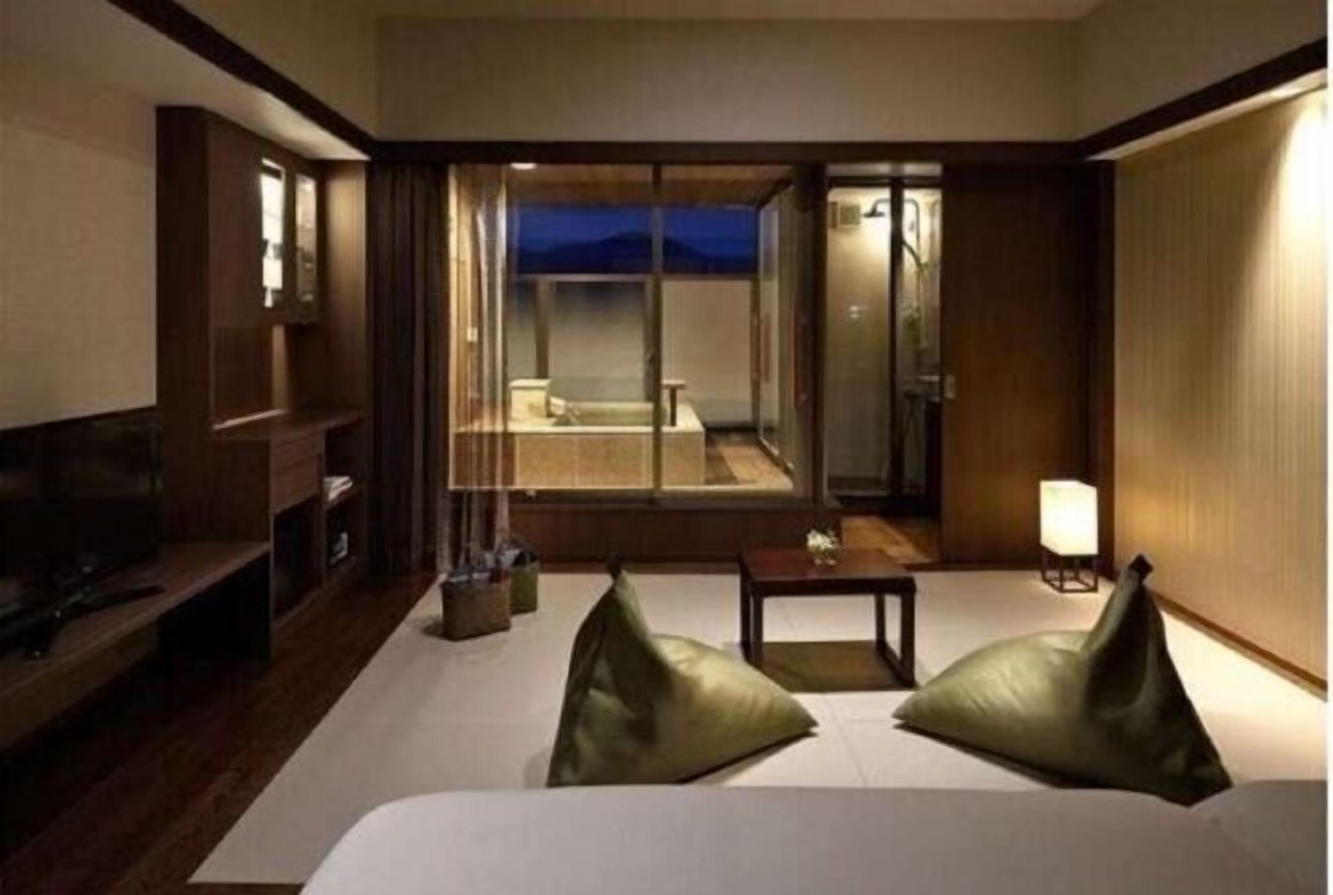 In-room safe, desk, laptop workspace, iron/ironing board