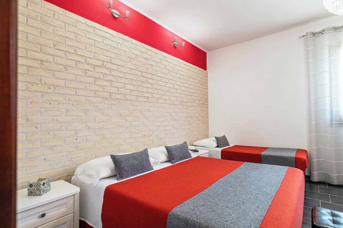 Herbergi fyrir fjóra - 1 svefnherbergi | Rúmföt af bestu gerð, rúm með memory foam dýnum, míníbar, skrifborð