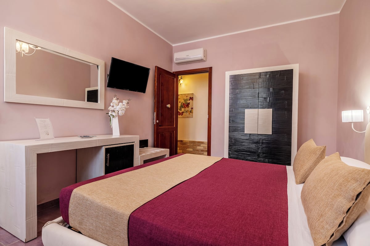 Dubbelrum | Sängtillbehör av högsta kvalitet, memory foam-madrasser och minibar