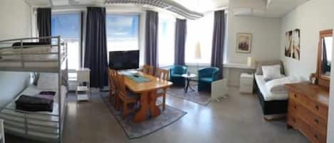 Basic Room, 1 Bedroom | Individually decorated, individually furnished, desk, blackout curtains