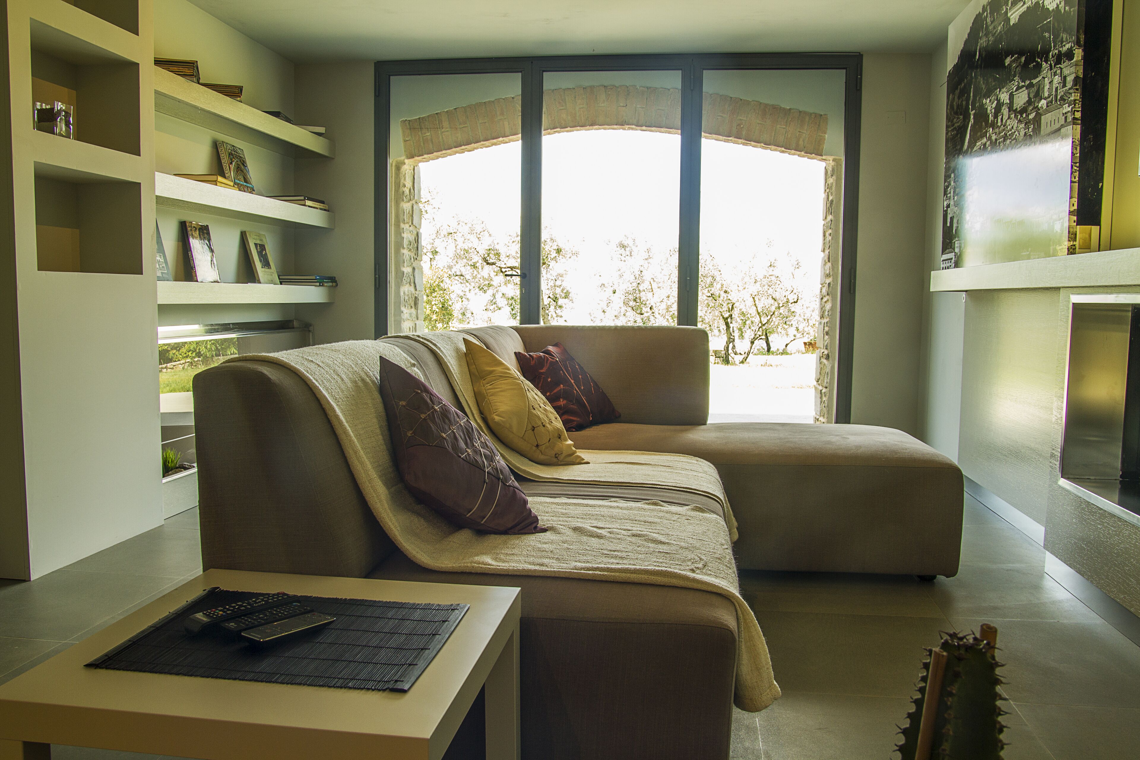 Villa Luxury, 4 camere da letto, piscina privata, vista valle | Soggiorno | Smart TV 30 pollici con canali satellitari, TV, lettore DVD