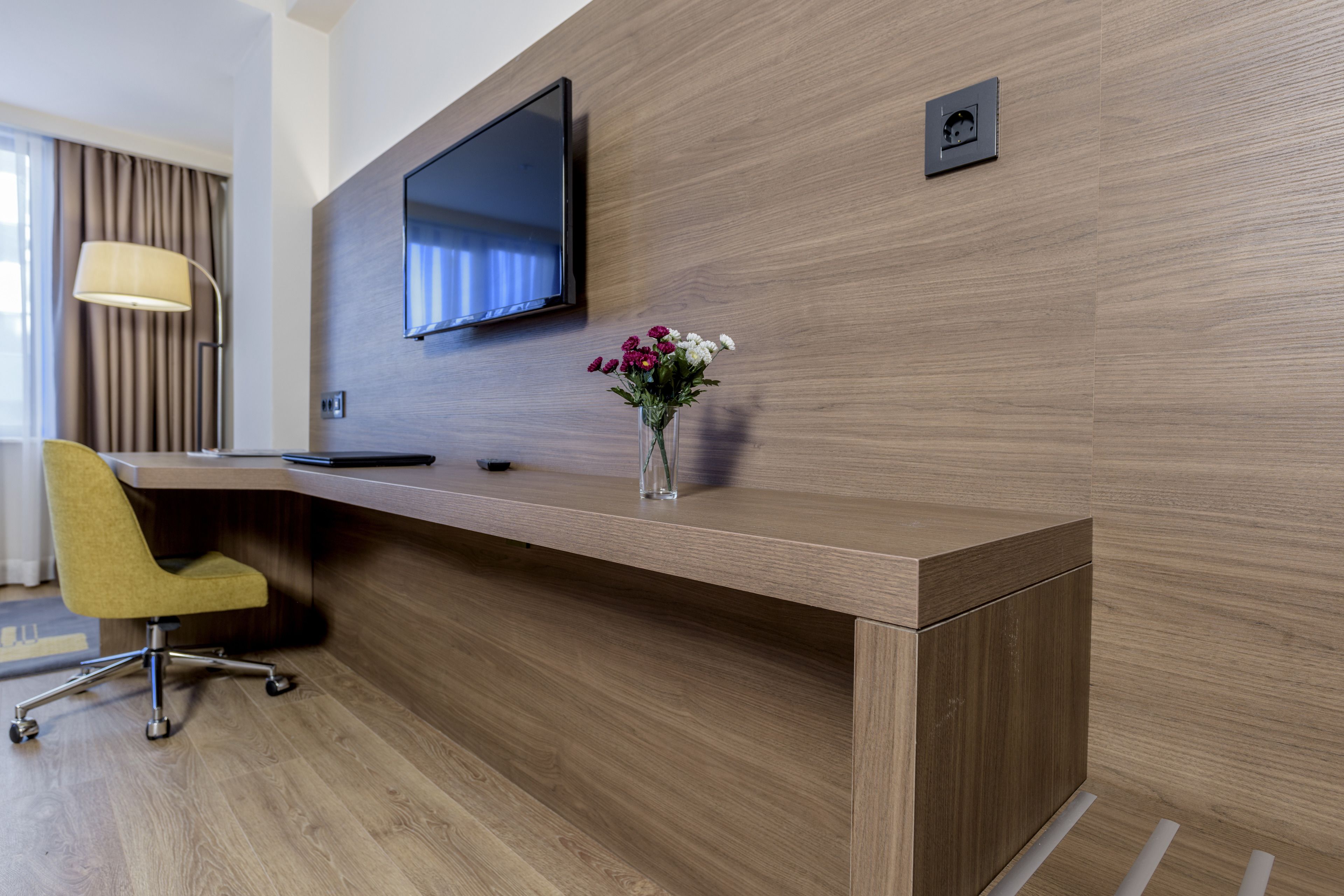 1 bedroom, premium bedding, minibar, in-room safe