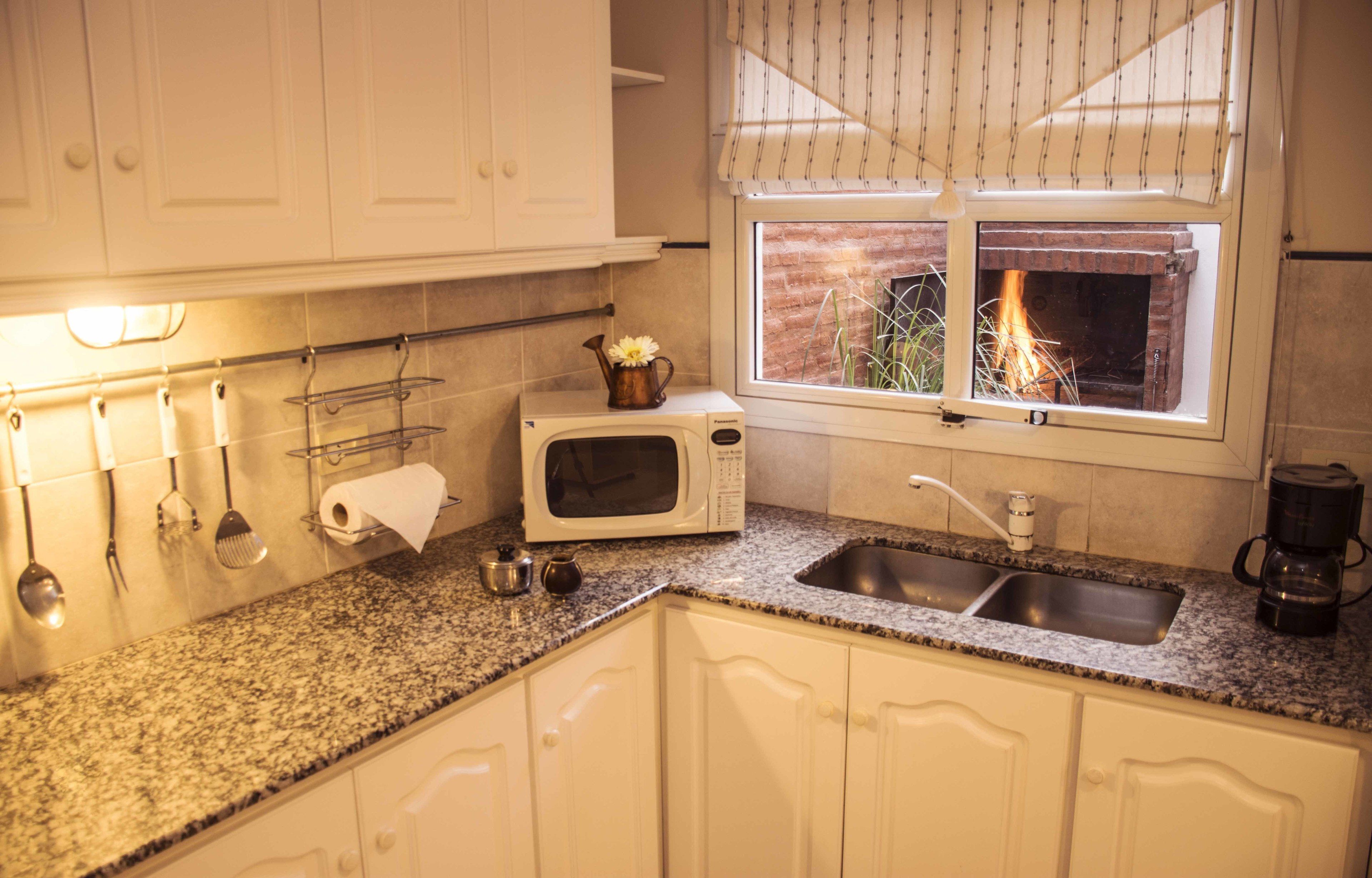 Comfort Loft | Private kitchen | Full-size fridge, microwave, oven, stovetop