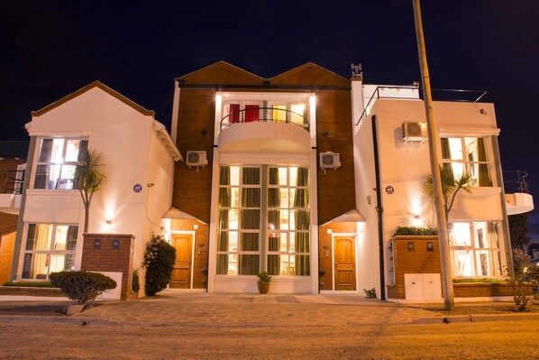 Exterior - Bahia Delfines (Puerto Madryn)