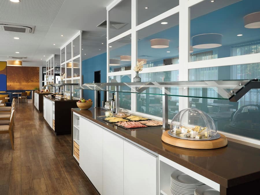 Daily buffet breakfast (EUR 18 per person)