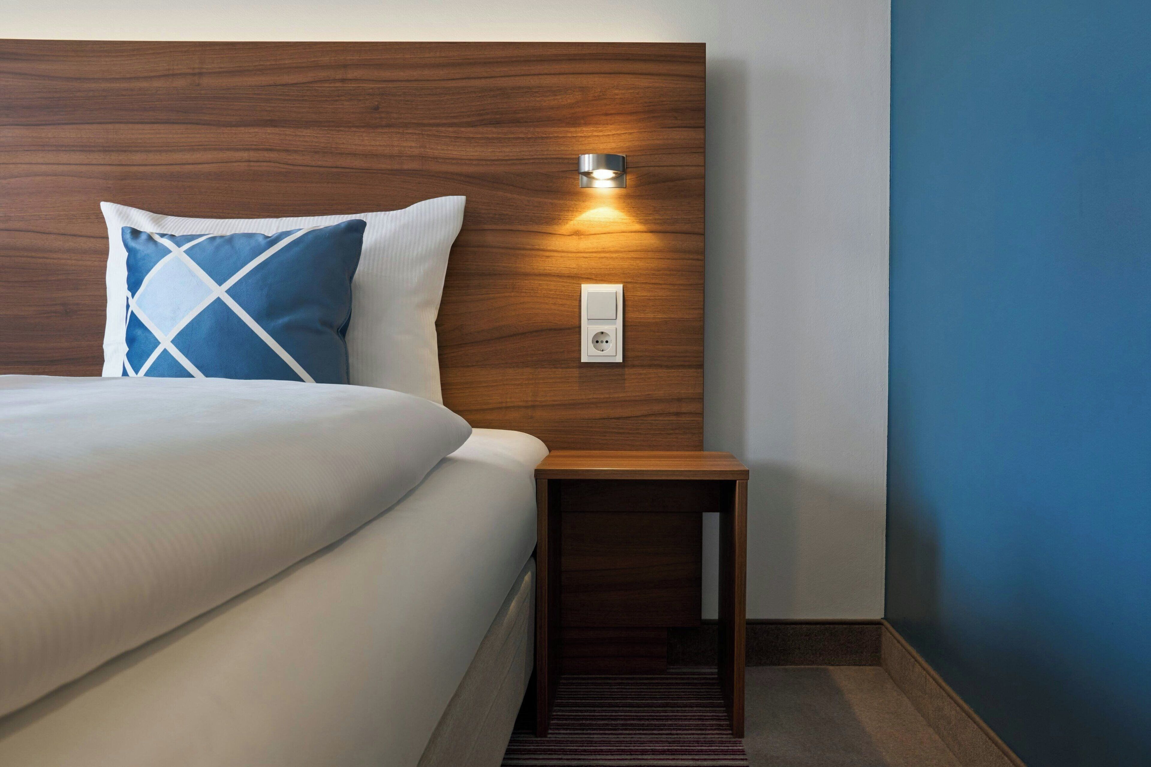 in-room safe, desk, laptop workspace, blackout curtains