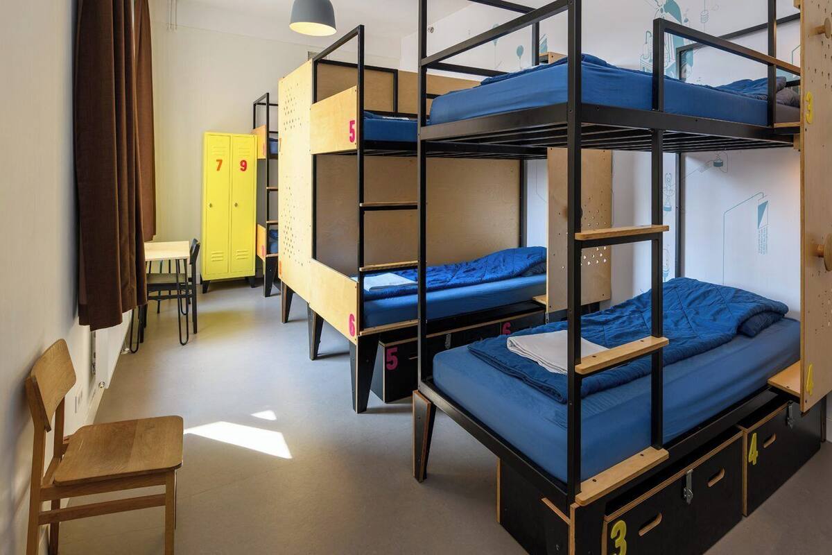 Habitación familiar | Wifi gratis y ropa de cama