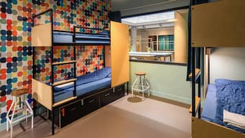 Standard Quadruple Room, Private Bathroom (Bunk Beds)