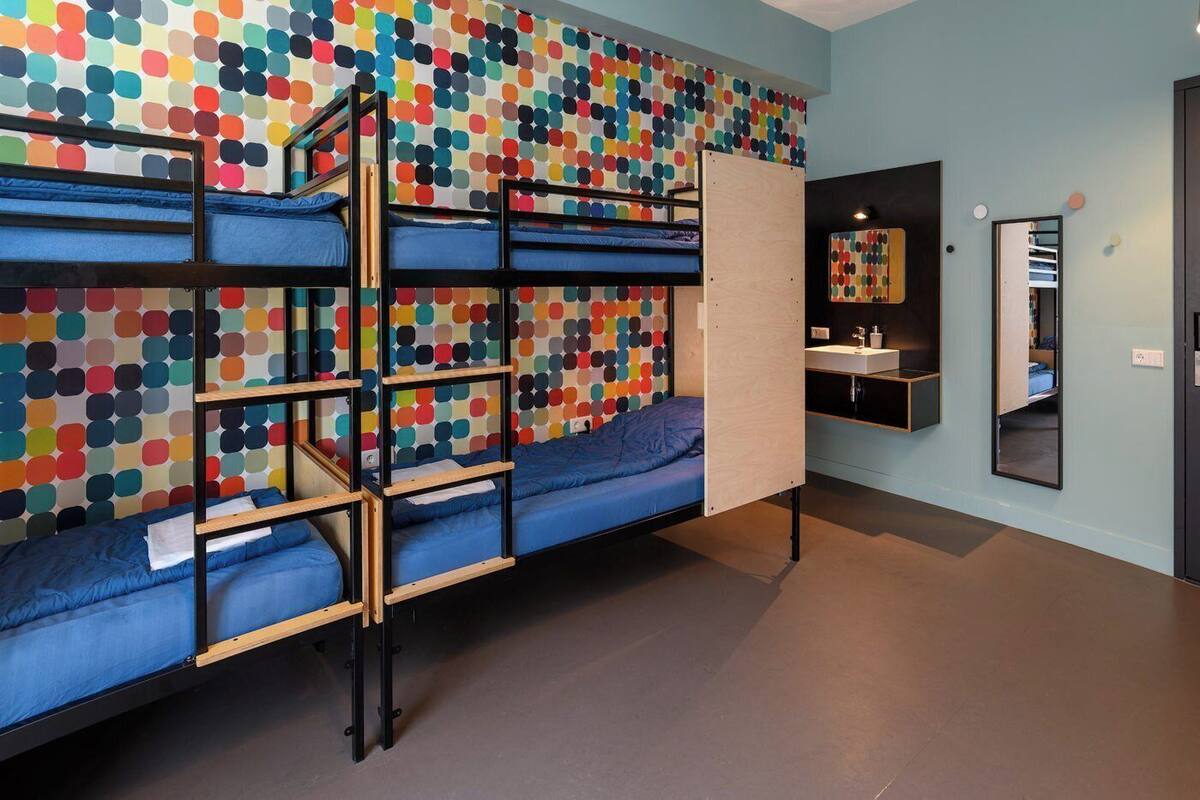 Habitación cuádruple estándar, baño privado (Bunk Beds) | Wifi gratis y ropa de cama
