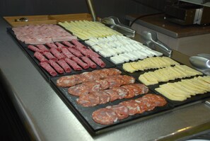 Petit déjeuner buffet