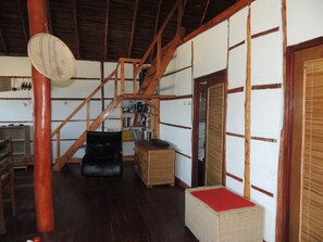 Family House, 2 Bedrooms, 2 Bathrooms, Sea View (Casa) | Living area - Duna Lodge (Jangamo)