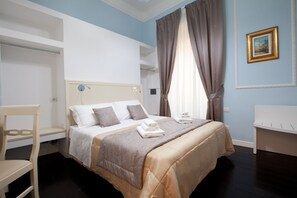 Premium bedding, minibar, in-room safe, desk - Affittacamere Cagliari (Cagliari)