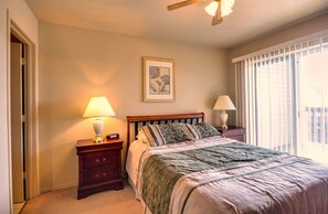 Appart'hôtel Économique, 2 chambres, côté cour intérieure | Fer et planche à repasser