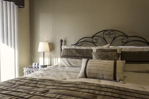 Traditional-Apartment, 2 Schlafzimmer, Küche, Bergseite | Bügeleisen/Bügelbrett