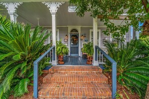 Exterior - Goodbread House Bed & Breakfast Inn (St. Marys)