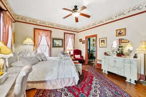 Standard Triple Room, Ensuite (The Rhett & Scarlett Suit) | 1 bedroom