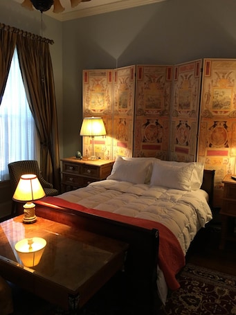 Room, Private Bathroom (Martina & Mae) | Premium bedding, individually decorated, individually furnished, desk