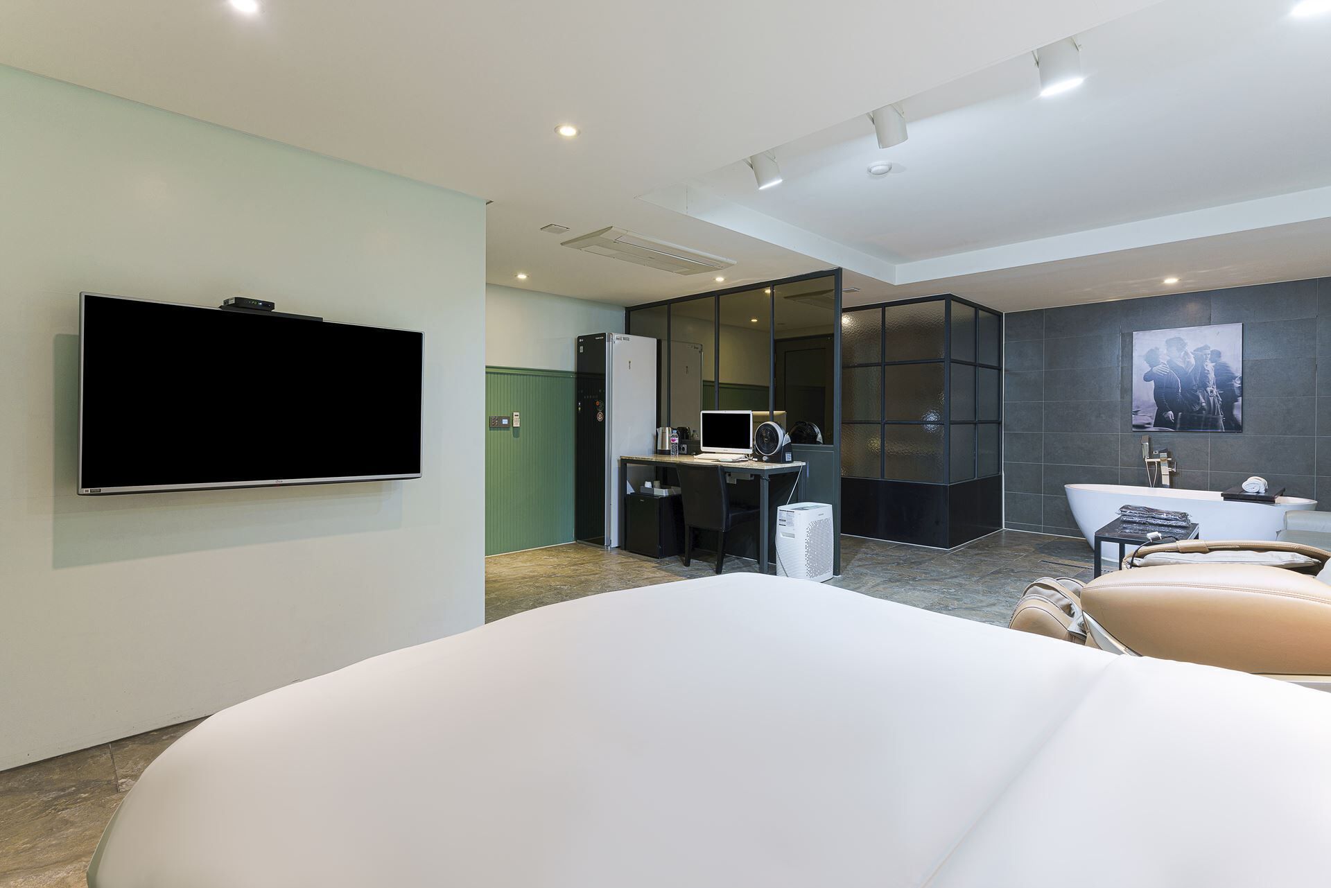 premium bedding, down duvets, individually decorated, desk