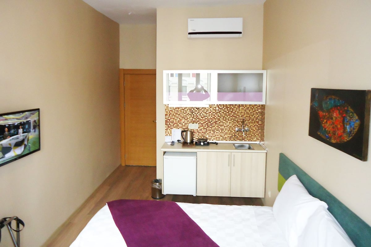 Standard Double Room | In-room safe, free cots/infant beds, free WiFi