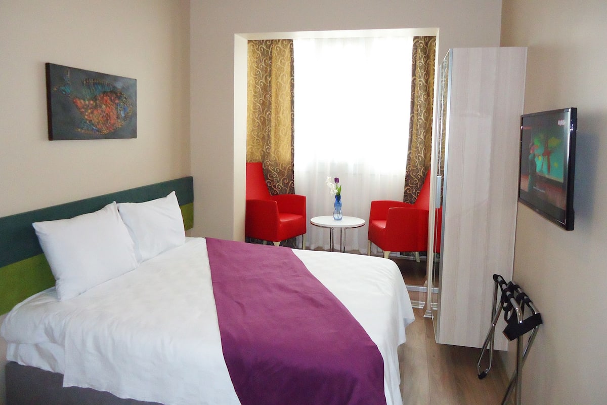 In-room safe, free cots/infant beds, free WiFi