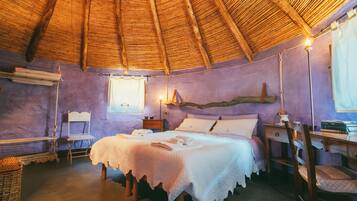 Doppel- oder Zweibettzimmer | Hochwertige Bettwaren, Daunenbettdecken, Minibar, individuell dekoriert