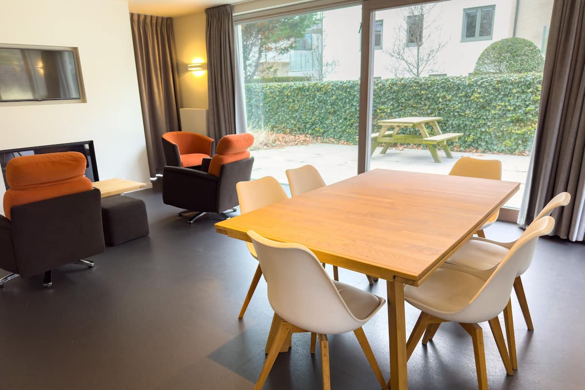 Chambre, 2 chambres, vue jardin, rez-de-chaussée | Vue sur le jardin