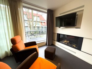 Twin Room, Balcony | Living area - Villa Vindina (De Panne)