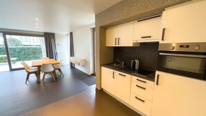 Zimmer, 2 Schlafzimmer, Gartenblick, Erdgeschoss | Eigene Kochnische