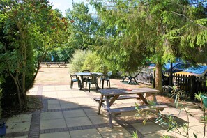 Exterior - The White Horse (Bury St Edmunds)